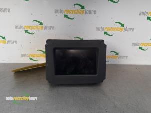 Gebruikte Display Interieur Opel Signum (F48) 3.0 CDTI V6 24V Prijs € 24,99 Margeregeling aangeboden door Autorecycling Joure B.V.