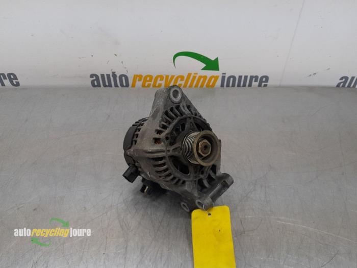Gebruikte Alternator Ford Focus 1 1.4 16V Prijs € 29,99 Margeregeling aangeboden door Autorecycling Joure B.V.
