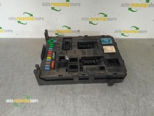 Gebruikte Boordcomputer Peugeot 407 (6D) 1.6 HDi 16V Prijs € 69,99 Margeregeling aangeboden door Autorecycling Joure B.V.