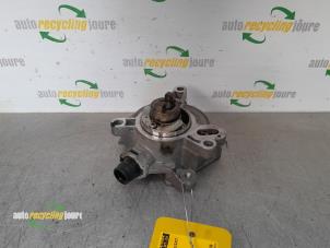 Gebruikte Vacuumpomp (Diesel) Volvo V40 (MV) 2.0 D2 16V Prijs € 34,99 Margeregeling aangeboden door Autorecycling Joure B.V.