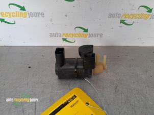 Gebruikte Overdrukklep Turbo Volvo V40 (MV) 2.0 D2 16V Prijs € 39,99 Margeregeling aangeboden door Autorecycling Joure B.V.