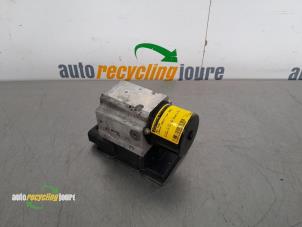 Gebruikte ABS Pomp Lancia Thesis (841) 2.4 JTD Multijet 20V Prijs € 175,00 Margeregeling aangeboden door Autorecycling Joure B.V.