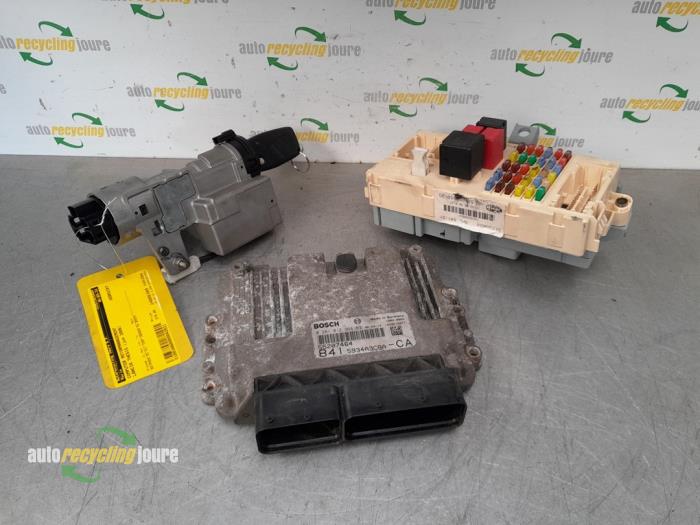 Gebruikte Computer Motormanagement Lancia Thesis (841) 2.4 JTD Multijet 20V Prijs € 149,99 Margeregeling aangeboden door Autorecycling Joure B.V.