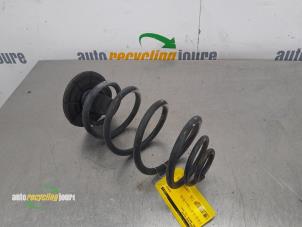 Gebruikte Veerschroef achter Opel Meriva 1.4 Turbo 16V ecoFLEX Prijs € 14,99 Margeregeling aangeboden door Autorecycling Joure B.V.