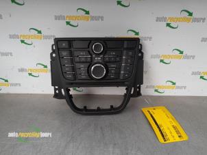 Gebruikte Radiobedienings paneel Opel Meriva 1.4 Turbo 16V ecoFLEX Prijs € 49,99 Margeregeling aangeboden door Autorecycling Joure B.V.