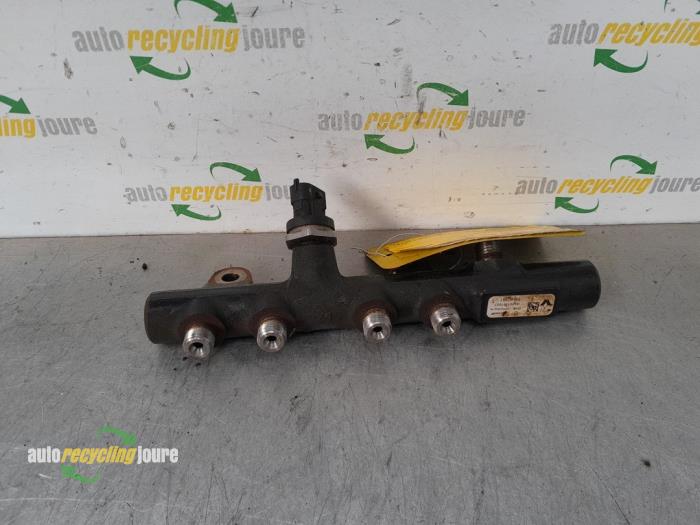 Gebruikte Injector brug Mercedes Citan (415.6) 1.5 109 CDI Prijs € 39,99 Margeregeling aangeboden door Autorecycling Joure B.V.
