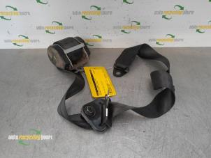 Gebruikte Veiligheidsgordel rechts-voor Mercedes Citan (415.6) 1.5 109 CDI Prijs € 59,99 Margeregeling aangeboden door Autorecycling Joure B.V.