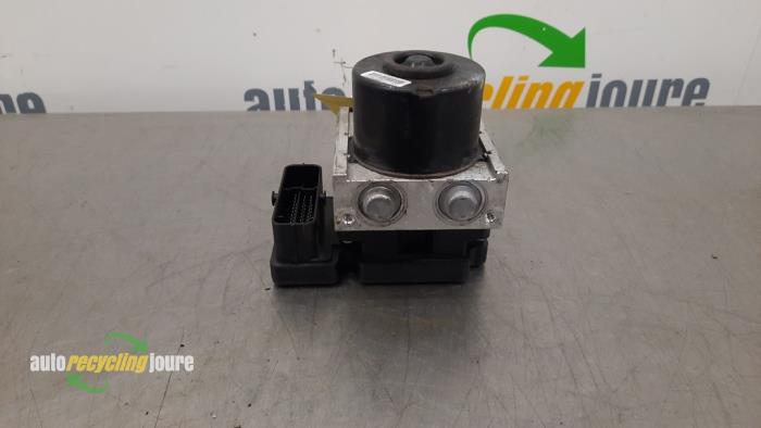 Gebruikte ABS Pomp Opel Combo 1.6 CDTI 16V Prijs € 49,99 Margeregeling aangeboden door Autorecycling Joure B.V.