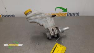 Gebruikte Hoofdremcilinder Opel Combo 1.6 CDTI 16V Prijs € 29,99 Margeregeling aangeboden door Autorecycling Joure B.V.