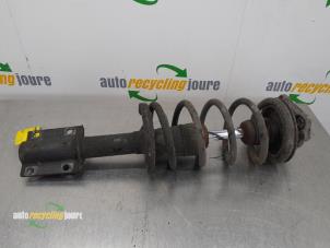 Gebruikte Schokdemperpoot links-voor Peugeot Boxer (244) 2.2 HDi Prijs € 69,99 Margeregeling aangeboden door Autorecycling Joure B.V.