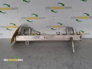 Gebruikte Injector brug Mazda MX-5 (NC18/1A) 1.8i 16V Prijs € 29,99 Margeregeling aangeboden door Autorecycling Joure B.V.