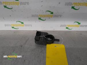 Gebruikte Gier sensor Citroen C5 III Tourer (RW) 1.6 16V THP 155 Prijs € 14,99 Margeregeling aangeboden door Autorecycling Joure B.V.