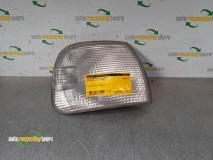 Gebruikte Knipperlicht rechts Volkswagen Transporter Prijs € 14,99 Margeregeling aangeboden door Autorecycling Joure B.V.