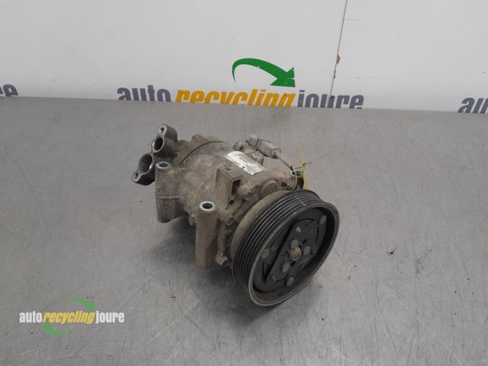 Gebruikte Aircopomp Renault Kangoo Express (FW) 1.5 dCi 75 FAP Prijs € 49,99 Margeregeling aangeboden door Autorecycling Joure B.V.