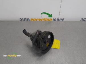 Gebruikte Servopomp Renault Laguna II (BG) 2.0 16V Prijs € 44,99 Margeregeling aangeboden door Autorecycling Joure B.V.