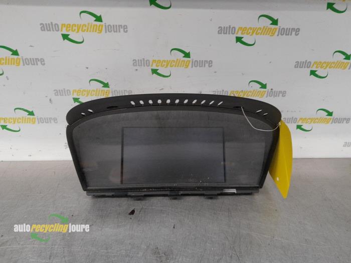 Gebruikte Display Interieur BMW 3 serie (E90) 318i 16V Prijs € 89,99 Margeregeling aangeboden door Autorecycling Joure B.V.