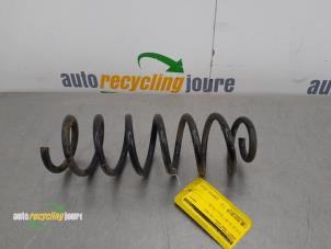 Gebruikte Schroefveer achter Renault Grand Scénic III (JZ) 1.4 16V TCe 130 Prijs € 14,99 Margeregeling aangeboden door Autorecycling Joure B.V.