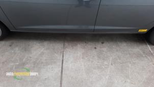 Gebruikte Dorpel links Seat Leon (5FB) 1.4 TSI ACT 16V Prijs op aanvraag aangeboden door Autorecycling Joure B.V.