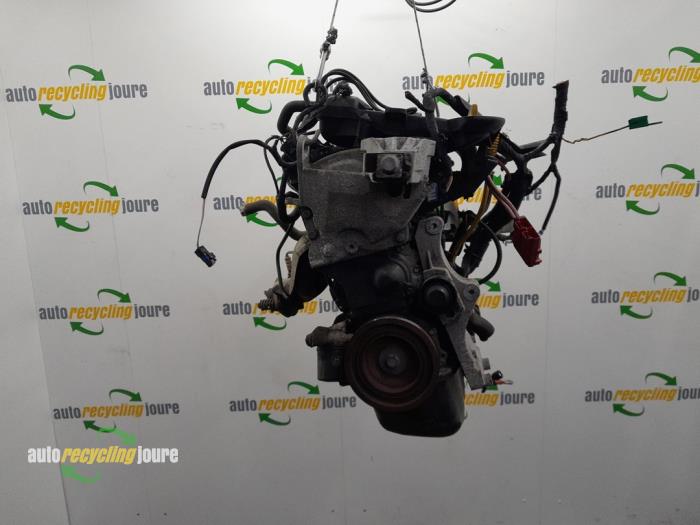 Motor van een Renault Clio III (BR/CR) 1.2 16V 65 2006