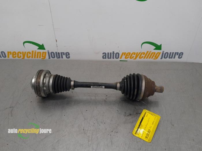 Gebruikte Aandrijfas links-voor Seat Leon (5FB) 1.4 TSI ACT 16V Prijs € 199,00 Margeregeling aangeboden door Autorecycling Joure B.V.