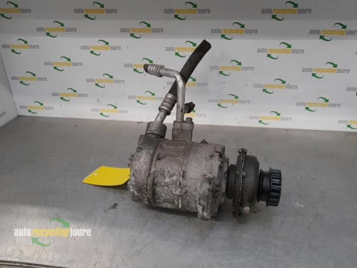 Gebruikte Aircopomp Volkswagen Touareg (7LA/7L6) 2.5 TDI R5 Prijs € 75,00 Margeregeling aangeboden door Autorecycling Joure B.V.
