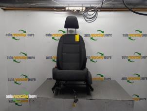 Gebruikte Stoel links Volkswagen Golf VI (5K1) 2.0 TDI 16V Prijs € 124,99 Margeregeling aangeboden door Autorecycling Joure B.V.