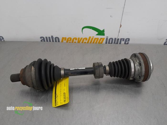 Gebruikte Steekas links-voor Volkswagen Golf VI (5K1) 2.0 TDI 16V Prijs € 79,99 Margeregeling aangeboden door Autorecycling Joure B.V.