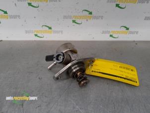 Gebruikte Hogedrukpomp Peugeot 2008 (CU) 1.2 12V e-THP PureTech 110 Prijs € 124,99 Margeregeling aangeboden door Autorecycling Joure B.V.