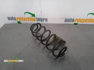 Gebruikte Schroefveer achter Peugeot 208 I (CA/CC/CK/CL) 1.4 16V Prijs € 14,99 Margeregeling aangeboden door Autorecycling Joure B.V.