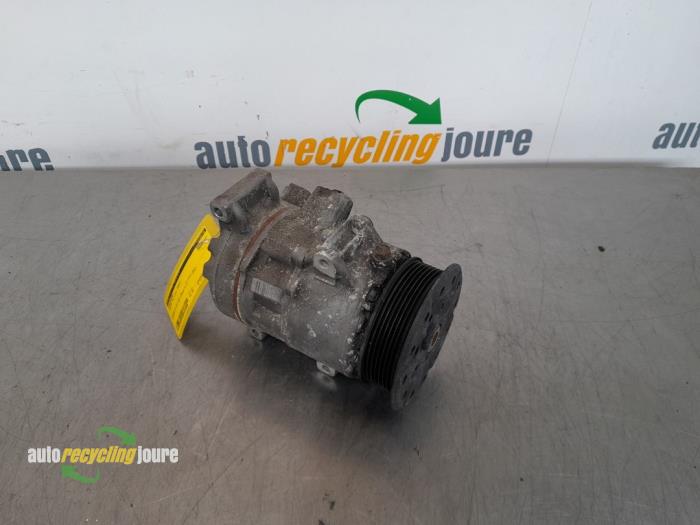 Gebruikte Aircopomp Lexus IS (E2) 220d 16V Prijs € 89,99 Margeregeling aangeboden door Autorecycling Joure B.V.