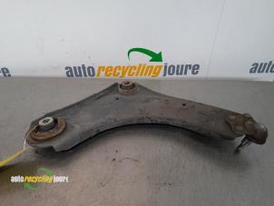Gebruikte Draagarm links-voor Renault Grand Scénic III (JZ) 1.5 dCi 110 Prijs € 34,99 Margeregeling aangeboden door Autorecycling Joure B.V.