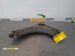 Gebruikte Draagarm rechts-voor Renault Grand Scénic III (JZ) 1.5 dCi 110 Prijs € 34,99 Margeregeling aangeboden door Autorecycling Joure B.V.
