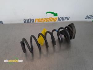 Gebruikte Schroefveer achter Renault Grand Scénic III (JZ) 1.5 dCi 110 Prijs € 14,99 Margeregeling aangeboden door Autorecycling Joure B.V.