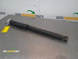 Gebruikte Schokdemper links-achter Ford C-Max (DXA) 1.0 Ti-VCT EcoBoost 12V 125 Prijs € 14,99 Margeregeling aangeboden door Autorecycling Joure B.V.