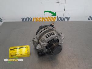 Gebruikte Dynamo Toyota Avensis Wagon (T25/B1E) 2.2 D-4D 16V D-CAT Prijs € 49,99 Margeregeling aangeboden door Autorecycling Joure B.V.