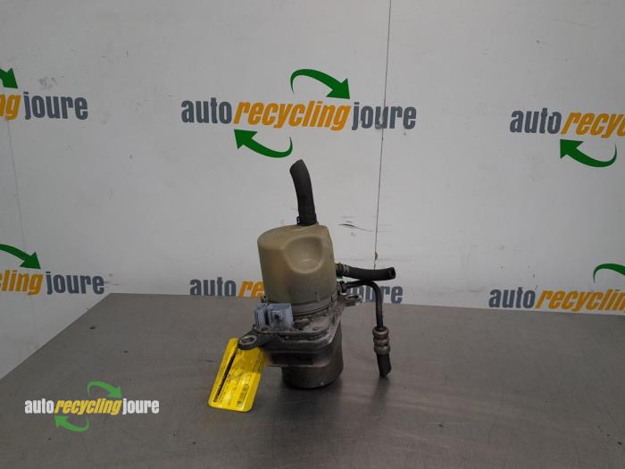 Gebruikte Servopomp Volvo S40 (MS) 2.4 20V Prijs € 74,99 Margeregeling aangeboden door Autorecycling Joure B.V.