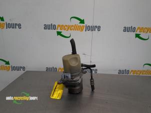 Gebruikte Stuurpomp Volvo S40 (MS) 2.4 20V Prijs € 74,99 Margeregeling aangeboden door Autorecycling Joure B.V.