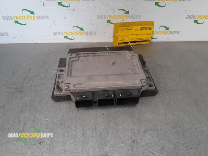 Gebruikte Computer Motormanagement Citroen C4 Picasso (UD/UE/UF) 1.8 16V Prijs € 189,00 Margeregeling aangeboden door Autorecycling Joure B.V.