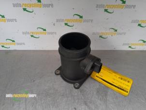 Gebruikte Luchtmassameter Nissan Primera Wagon (W12) 2.0 16V Prijs € 19,99 Margeregeling aangeboden door Autorecycling Joure B.V.