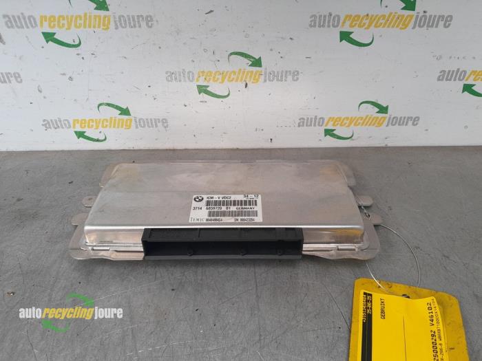 Gebruikte Computer hoogteregeling BMW 5 serie Touring (F11) 535d 24V Prijs € 325,00 Margeregeling aangeboden door Autorecycling Joure B.V.