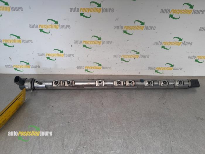 Gebruikte Injector brug BMW 5 serie Touring (F11) 535d 24V Prijs € 74,99 Margeregeling aangeboden door Autorecycling Joure B.V.