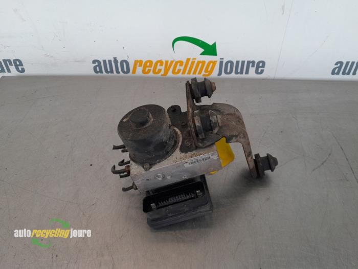 Gebruikte ABS Pomp Mercedes ML I (163) 270 2.7 CDI 20V Prijs € 199,00 Margeregeling aangeboden door Autorecycling Joure B.V.