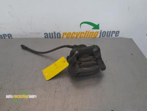 Gebruikte Remklauw (Tang) links-voor Dacia Sandero I (BS) 1.2 16V Prijs € 19,99 Margeregeling aangeboden door Autorecycling Joure B.V.