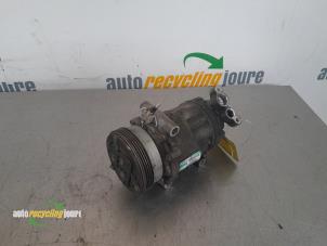 Gebruikte Pomp Airco Dacia Sandero I (BS) 1.2 16V Prijs € 49,99 Margeregeling aangeboden door Autorecycling Joure B.V.