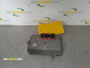 Gebruikte Xenon Starter Mercedes C Estate (S204) 2.2 C-200 CDI 16V BlueEFFICIENCY Prijs € 74,99 Margeregeling aangeboden door Autorecycling Joure B.V.