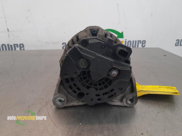 Dynamo van een Opel Astra H SW (L35) 1.8 16V 2009