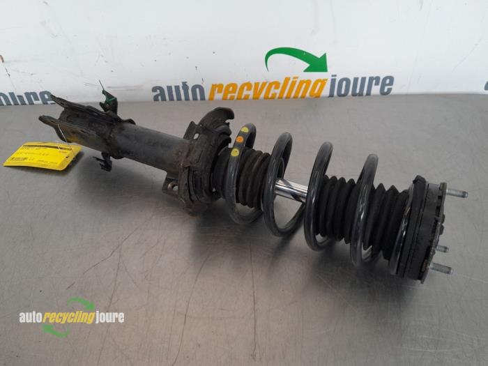 Schokdemperpoot links-voor van een Ford B-Max (JK8) 1.0 EcoBoost 12V 100 2015