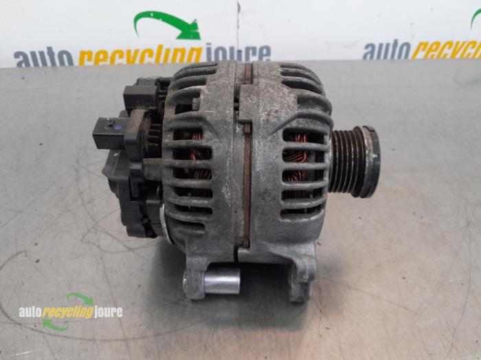 Dynamo van een Seat Ibiza IV SC (6J1) 1.4 TSI 16V Cupra 2010