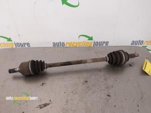 Gebruikte Aandrijfas rechts-achter Hyundai Santa Fe II (CM) 2.7 V6 24V 4x4 Prijs € 39,99 Margeregeling aangeboden door Autorecycling Joure B.V.