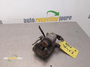 Gebruikte Remklauw (Tang) rechts-achter Volkswagen Bora (1J2) 1.6 Prijs € 24,99 Margeregeling aangeboden door Autorecycling Joure B.V.